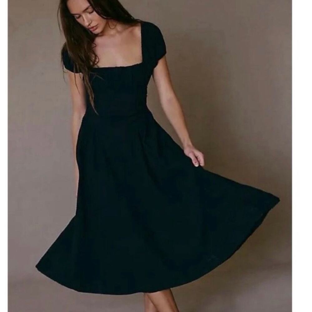 Free People Free-Est Ciara Pucker Midi Dress in Black - size Large